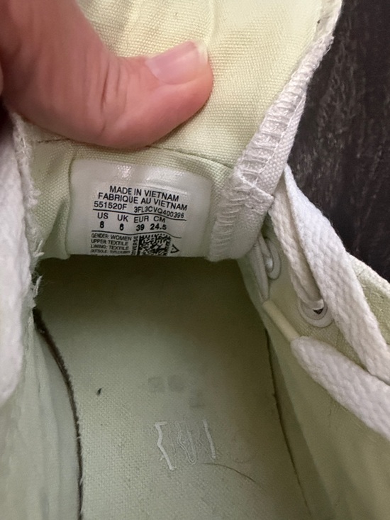 Converse Low-Top Sneakers in Off-White - Picture 8 of 8